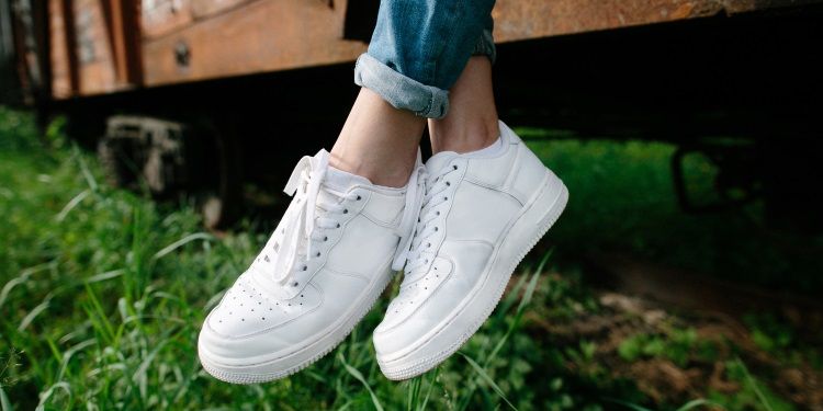 Sneakers bianche: gli abbinamenti di tendenza per l'estate | Trovaprezzi.it  Magazine